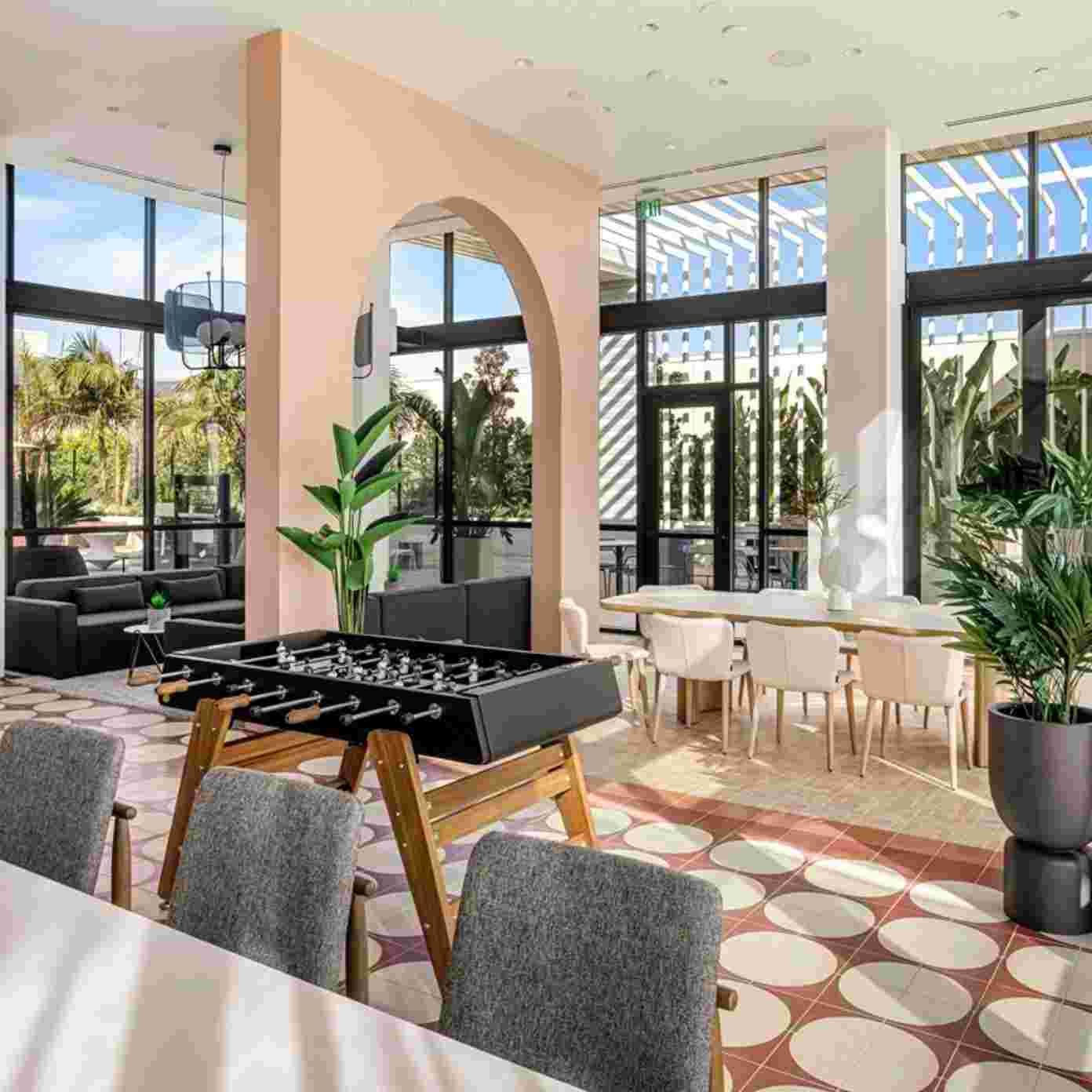 onestophotelffe